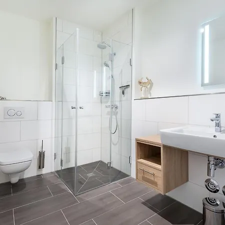 Deluxe-apartment 2-14 Mit Eigener E-ladesaeule, Xl-strandkorb Und Hundefreundlich * Lubeck